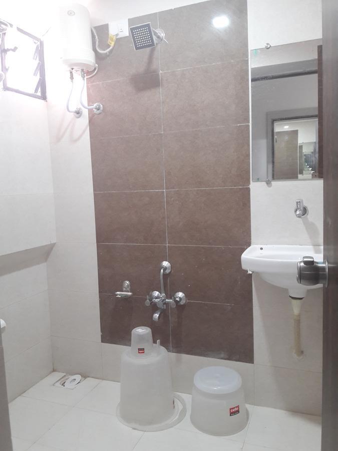 Hotel Sunstay Ahmedabad Ngoại thất bức ảnh