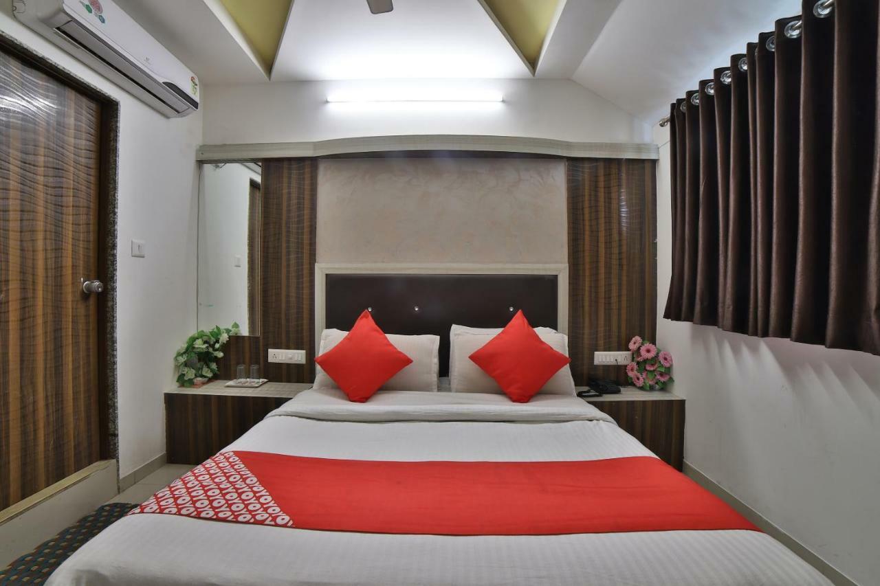 Hotel Sunstay Ahmedabad Ngoại thất bức ảnh