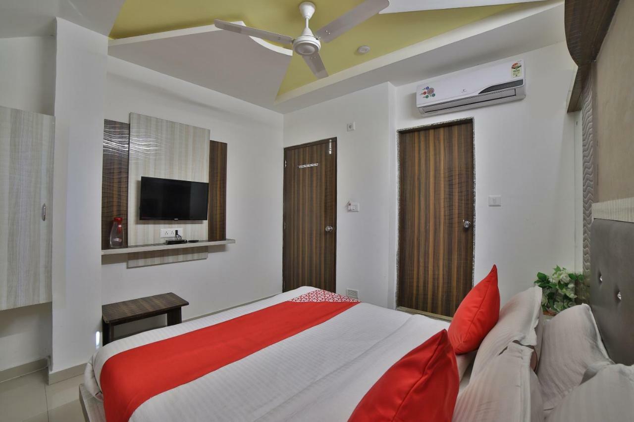 Hotel Sunstay Ahmedabad Ngoại thất bức ảnh