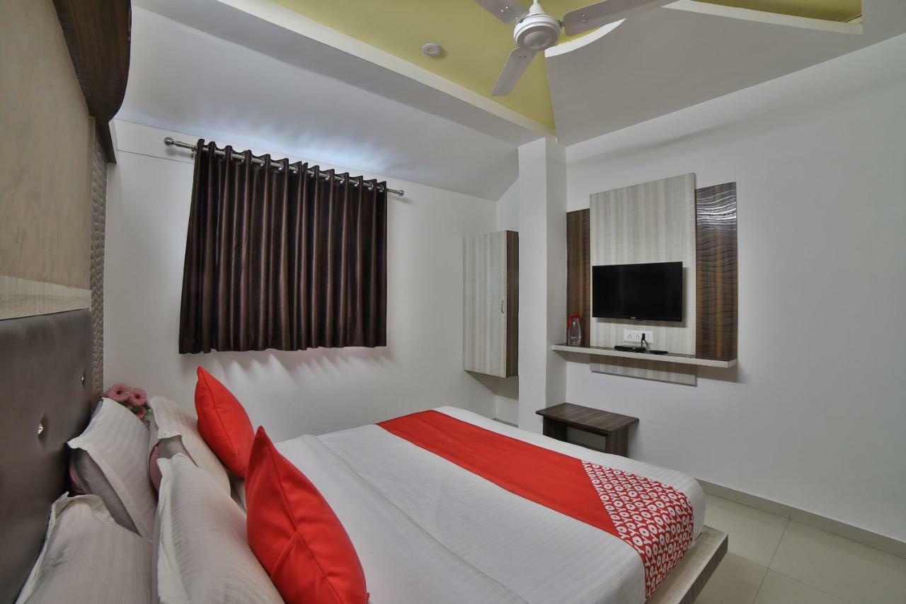 Hotel Sunstay Ahmedabad Ngoại thất bức ảnh